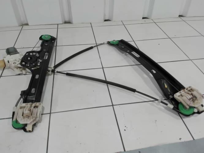 Image Leve vitre electrique avant droit - BMW SERIE 1 E87