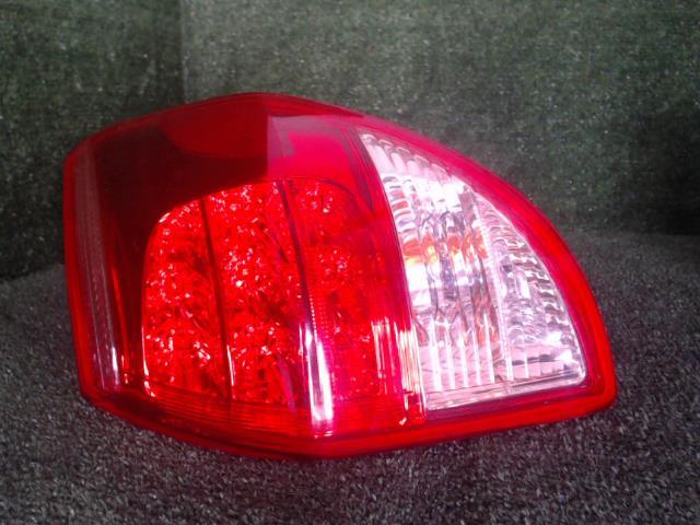 Fanale posteriore principale destro (luci) TOYOTA RAV4 3 PHASE 1 Diésel - 1