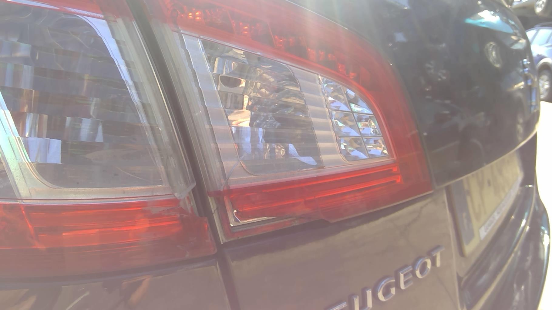 Portabagagli/Portellone posteriore PEUGEOT 508 1 SW PHASE 1 BREAK Diésel - 1