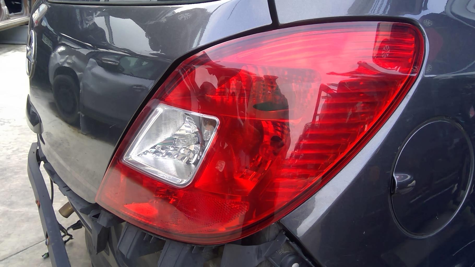 Fanale posteriore principale destro (luci) OPEL CORSA D PHASE 2 Gasolina - 1