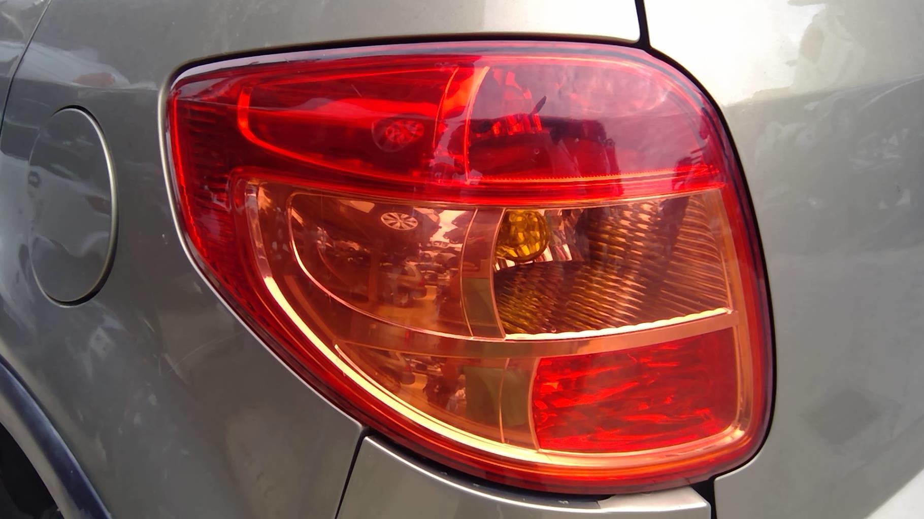 Fanale posteriore principale sinistro (luci) FIAT SEDICI PHASE 1 Diésel - 1