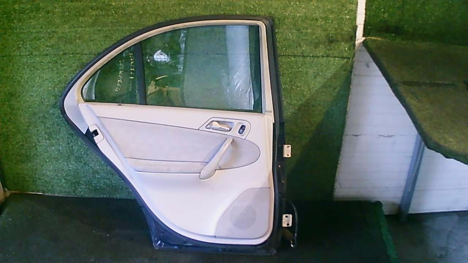 Portiera posteriore sinistra MERCEDES CLASSE C 203 PHASE 1 Diésel - 1