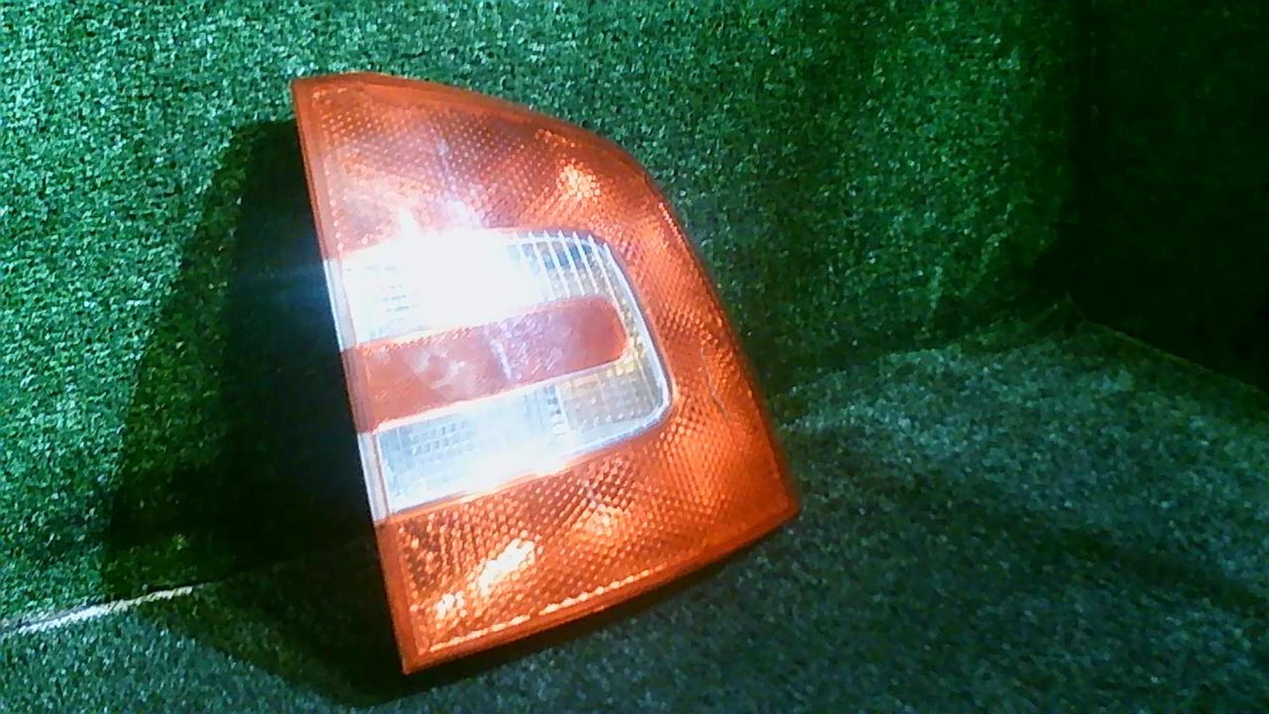 Fanale posteriore principale destro (luci) SKODA OCTAVIA 2 PHASE 1 BREAK Diésel - 1