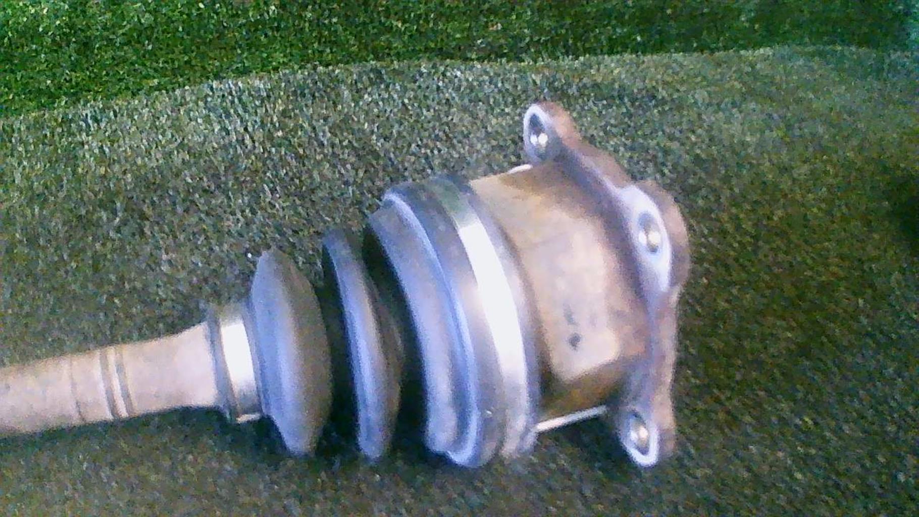 Giunto cardanico posteriore sinistro (trasmissione) TOYOTA RAV4 2 PHASE 1 Diésel - 1