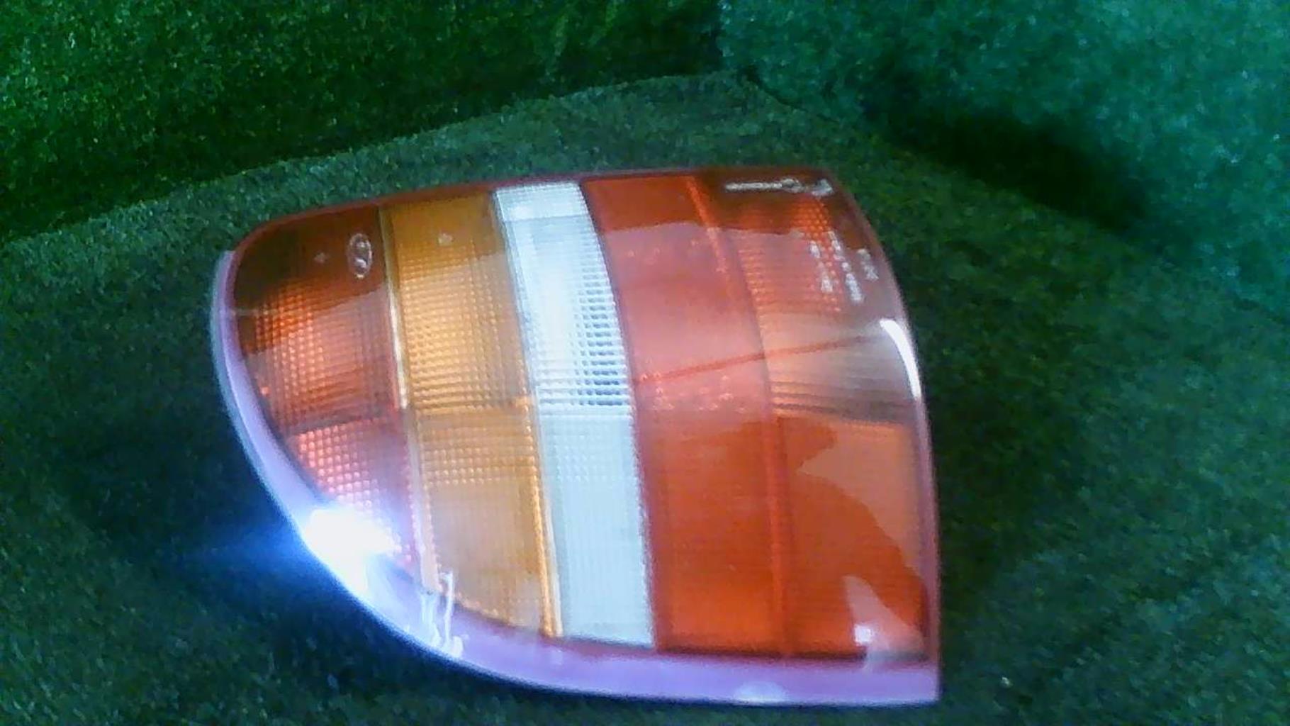 Fanale posteriore principale sinistro (luci) FORD MONDEO 1 PHASE 1 BREAK Diésel - 1