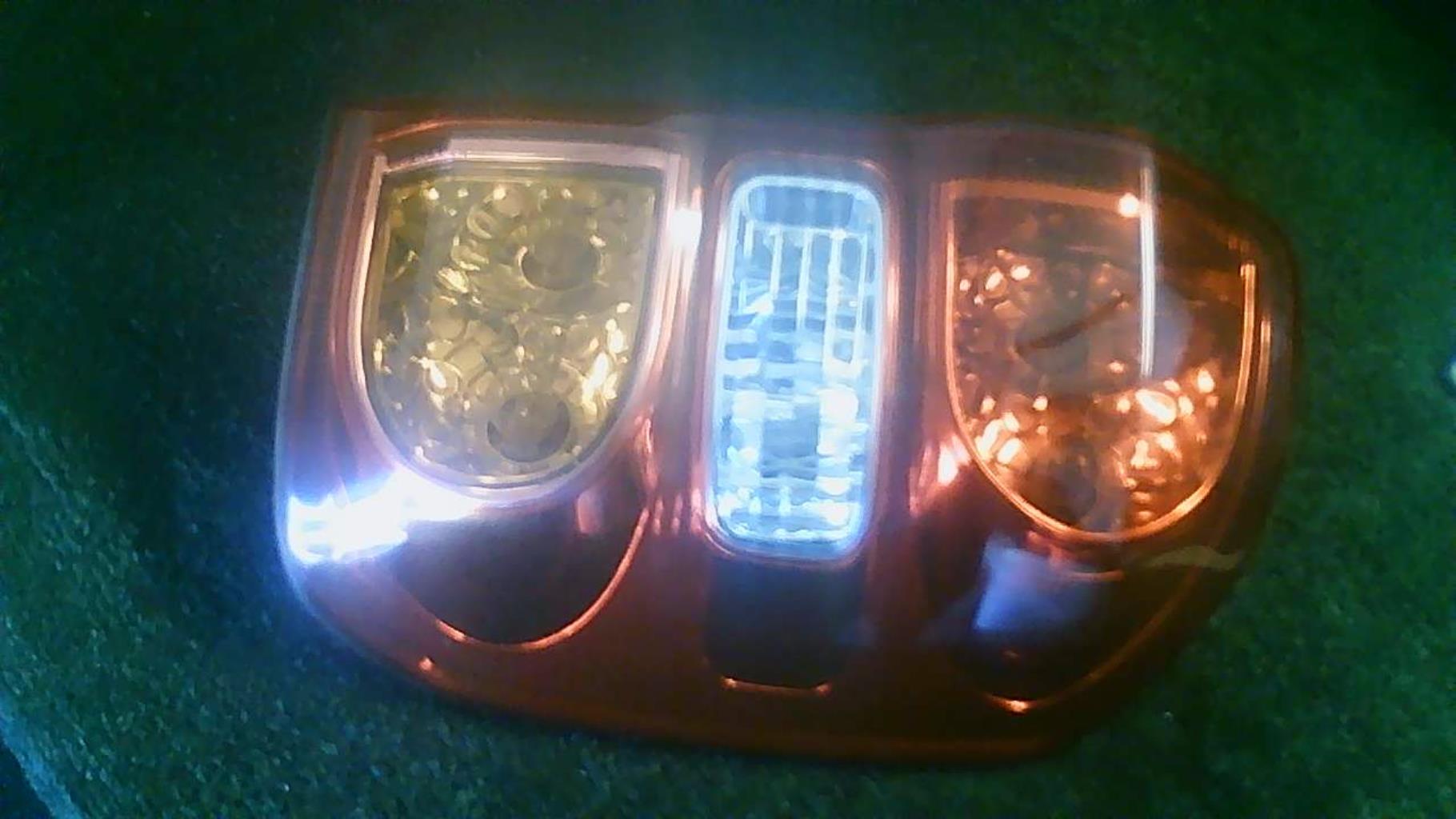 Fanale posteriore principale destro (luci) TOYOTA RAV4 2 PHASE 1 Gasolina - 1