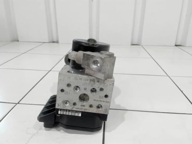 Bloc ABS (freins anti-blocage) MERCEDES CLASSE E 210 PHASE 2  - 1