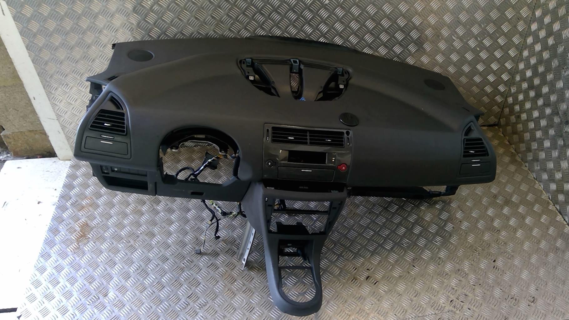Planche de bord complete CITROEN C4 1 PHASE 1 Diesel - 1