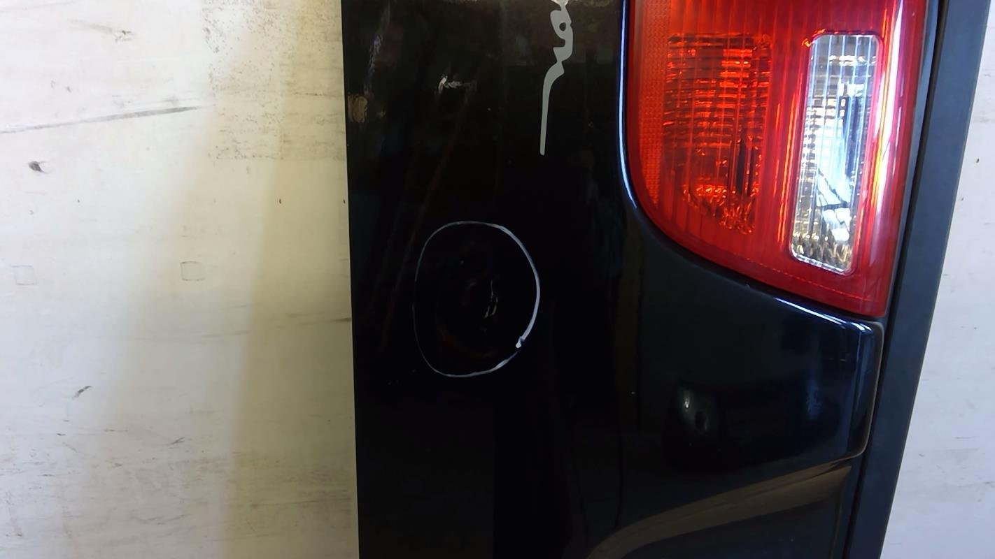 Hayon inferieur BMW X5 E53 Diesel - 1
