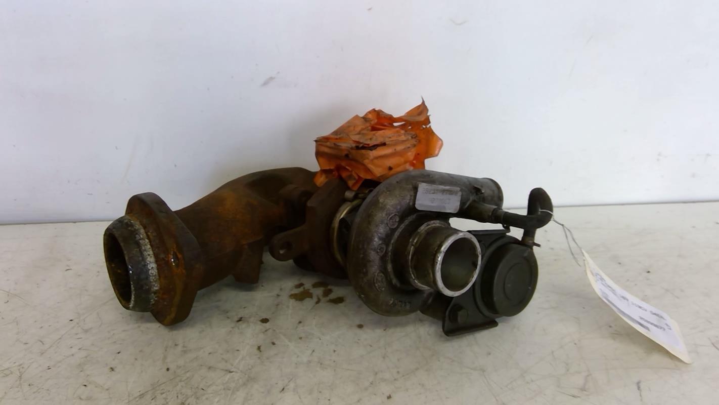 Turbo HYUNDAI TRAJET Essence - 1
