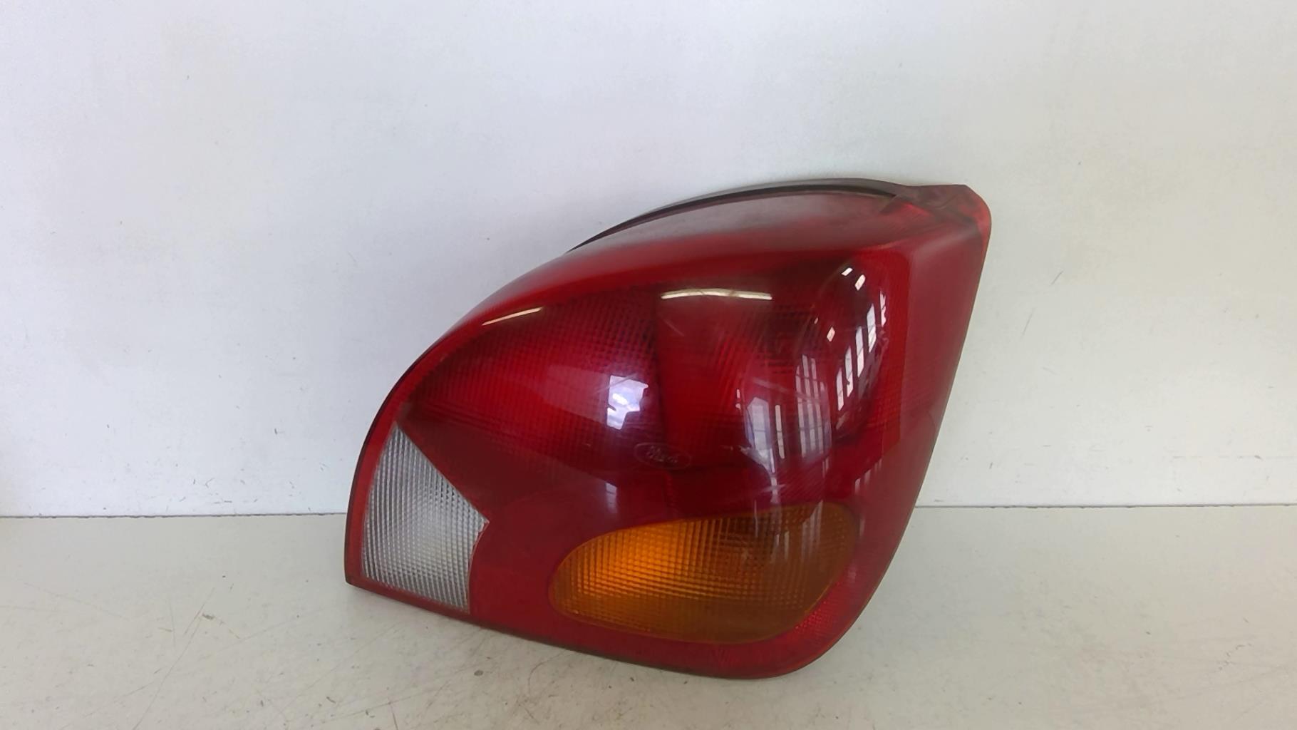 Fanale posteriore principale destro (luci) FORD FIESTA 4 PHASE 2 Diésel - 1