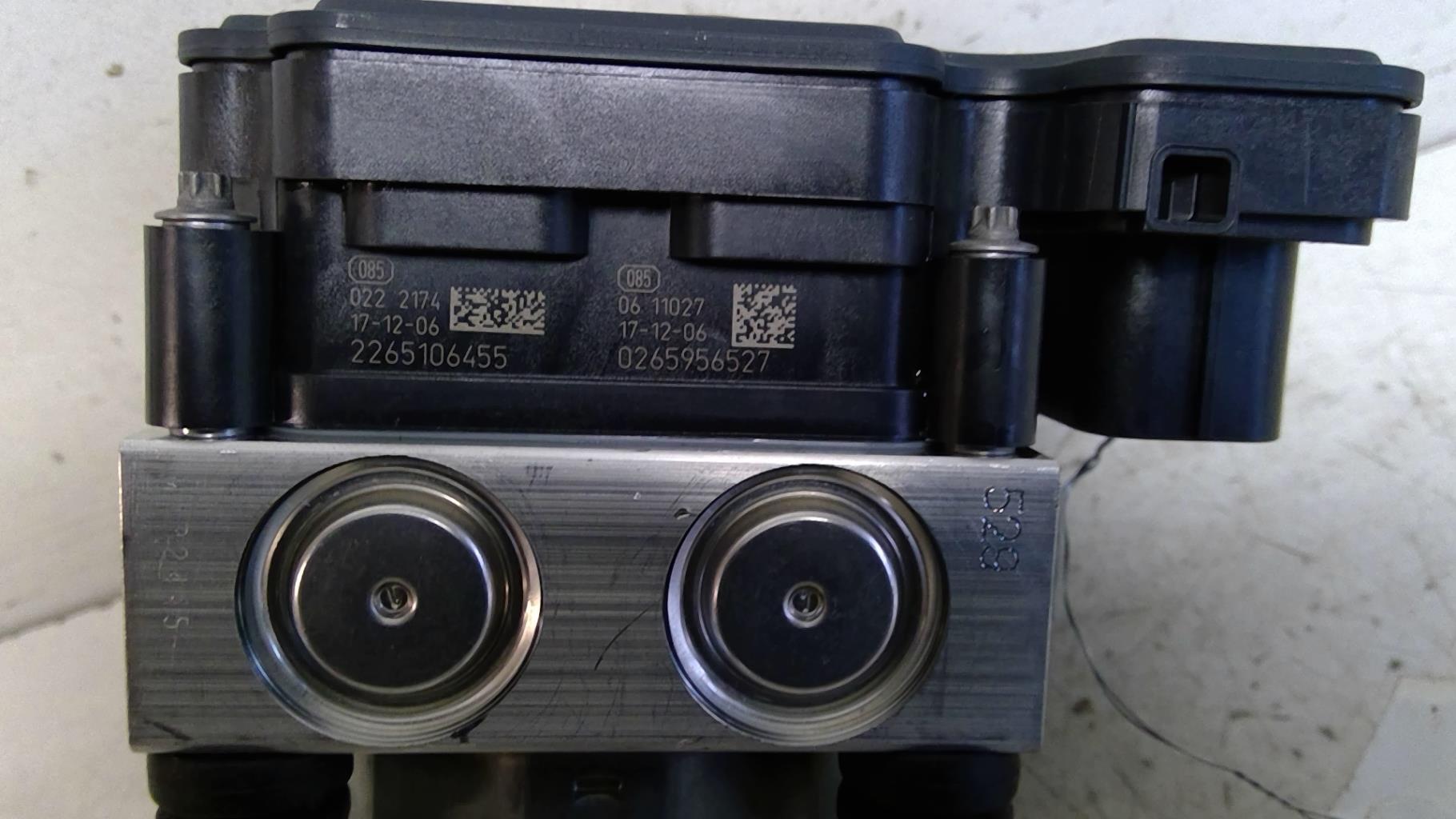 Blocco ABS (antibloccaggio freni) RENAULT CLIO 4 PHASE 2 Diésel - 1