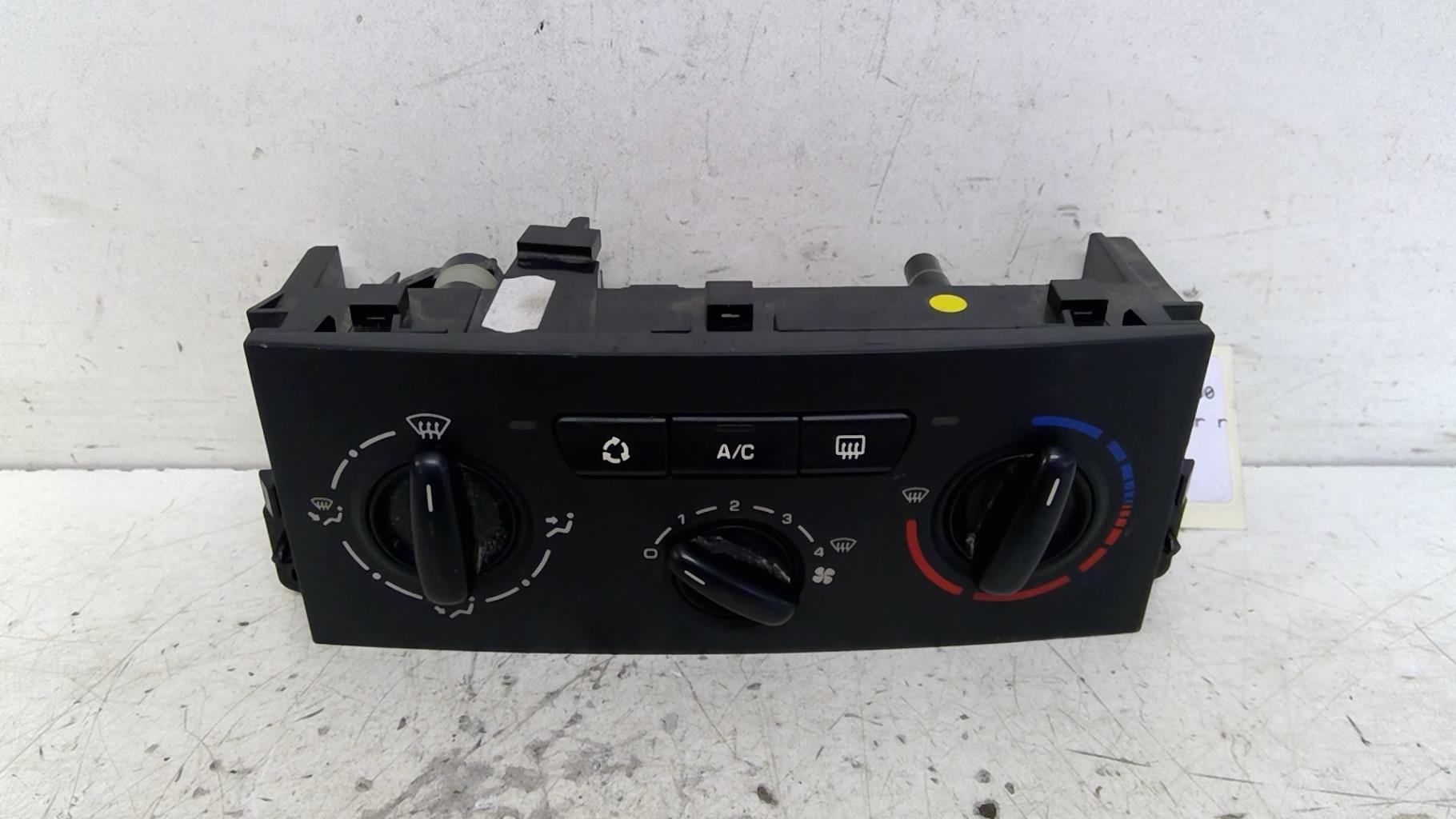 Commande chauffage PEUGEOT 207 PHASE 1 Diesel - 1