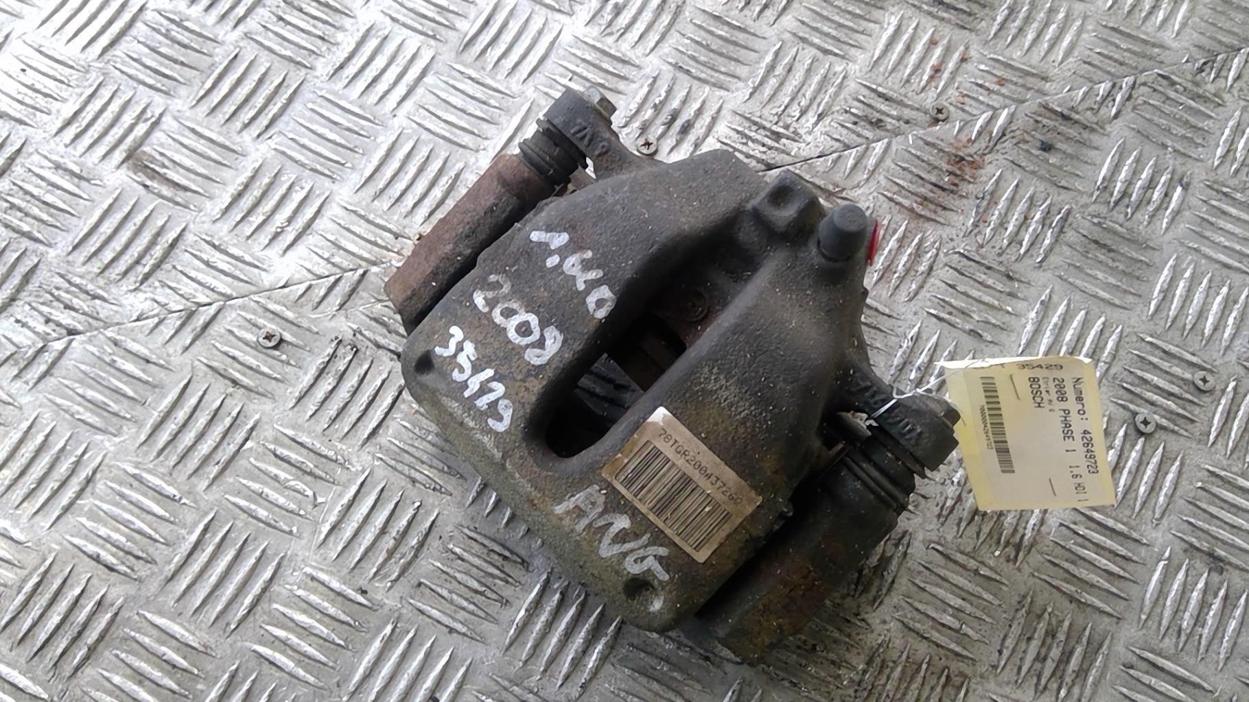 Pinza freni anteriore sinistra PEUGEOT 2008 1 PHASE 1 Diésel - 1