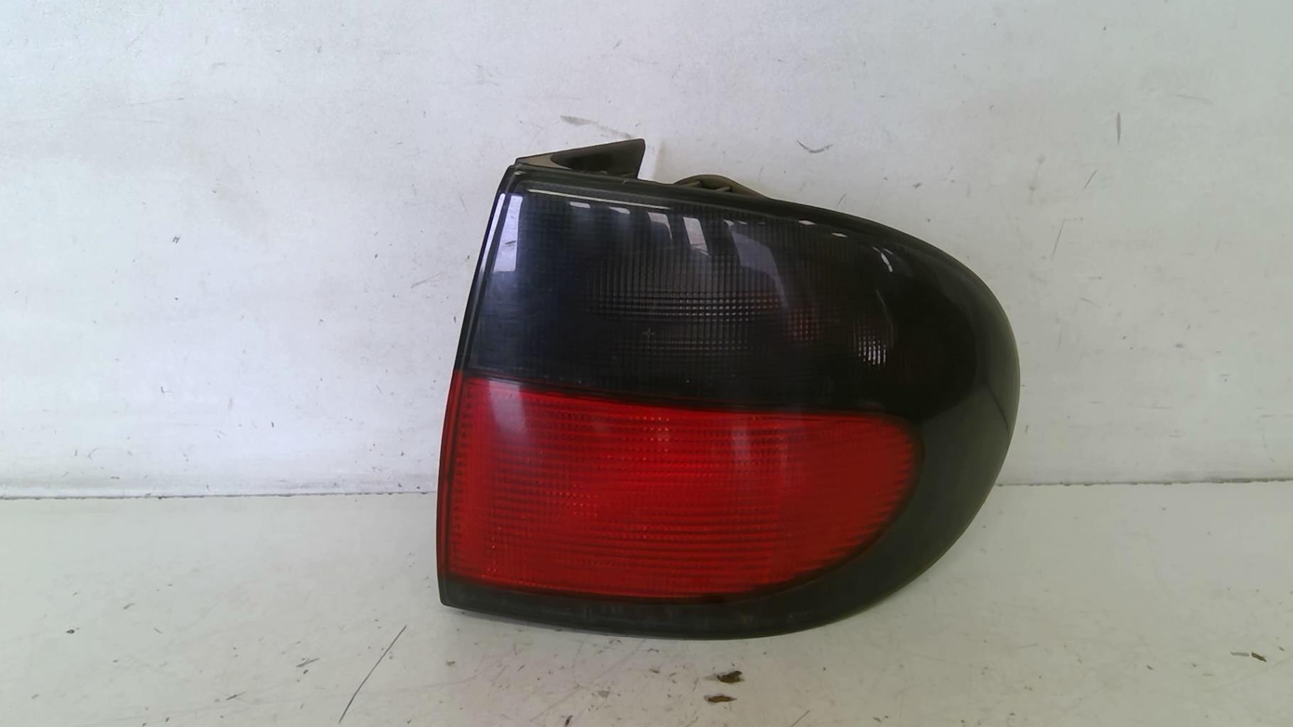 Fanale posteriore principale destro (luci) RENAULT MEGANE 1 PHASE 1 Gasolina - 1