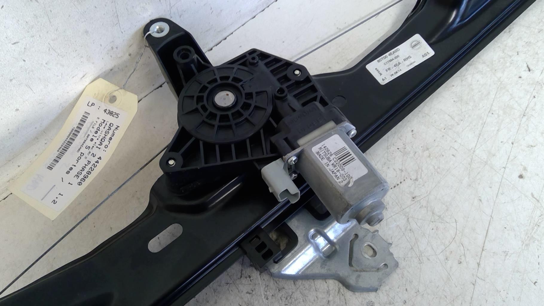 Alzacristalli elettrico anteriore destro NISSAN QASHQAI 2 PHASE 1 Gasolina - 1