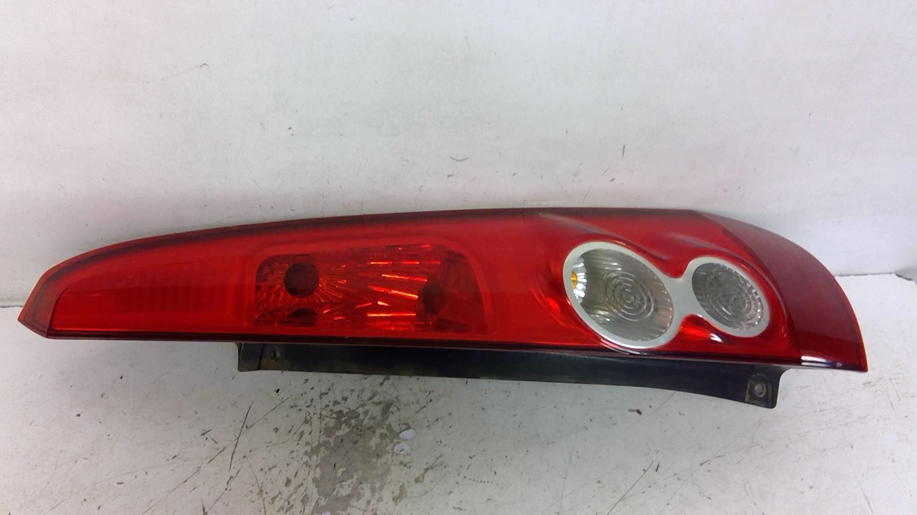 Fanale posteriore principale destro (luci) FORD FIESTA 5 PHASE 2 Gasolina - 1