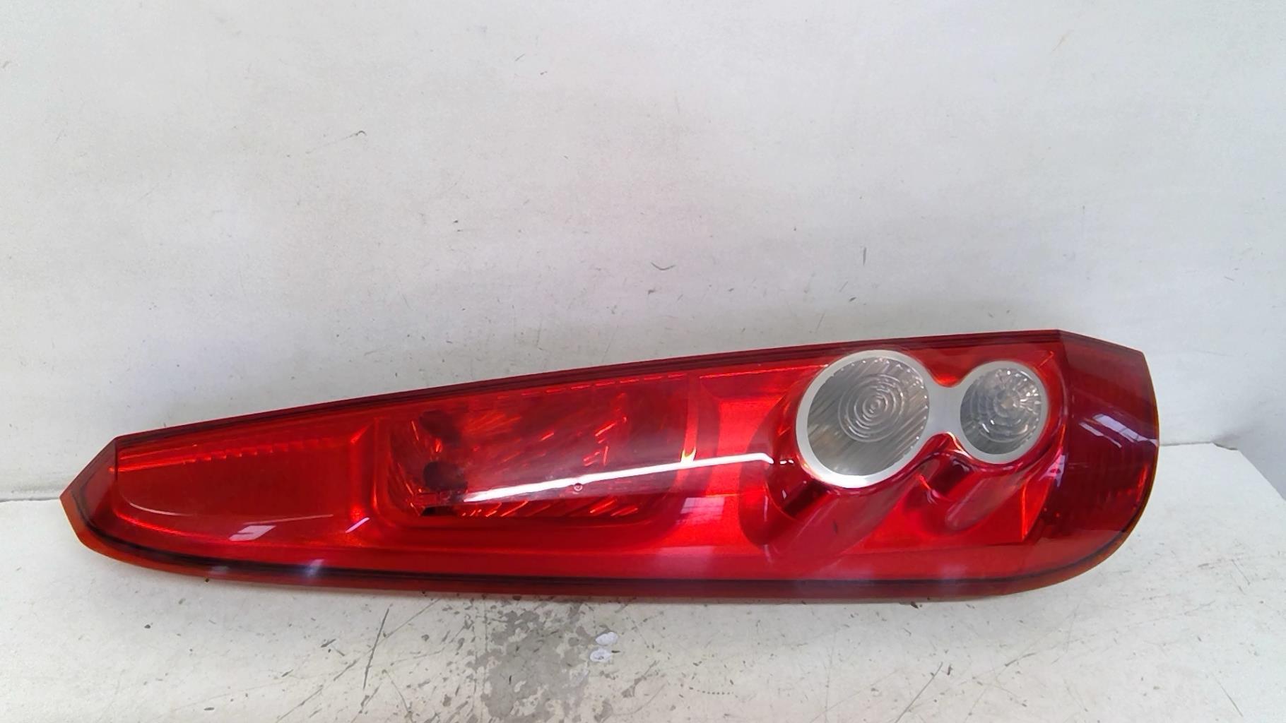 Fanale posteriore principale sinistro (luci) FORD FIESTA 5 PHASE 2 Gasolina - 1