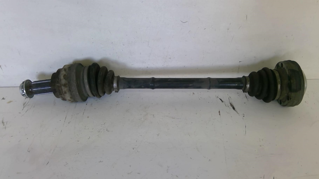 Giunto cardanico posteriore sinistro (trasmissione) BMW SERIE 1 E87 PHASE 2 Diésel - 1
