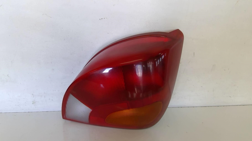 Fanale posteriore principale destro (luci) FORD FIESTA 4 PHASE 2 Diésel - 1