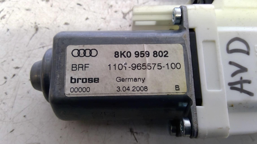 Motore alzacristalli anteriore destro AUDI A4 3 PHASE 1 Diésel - 1