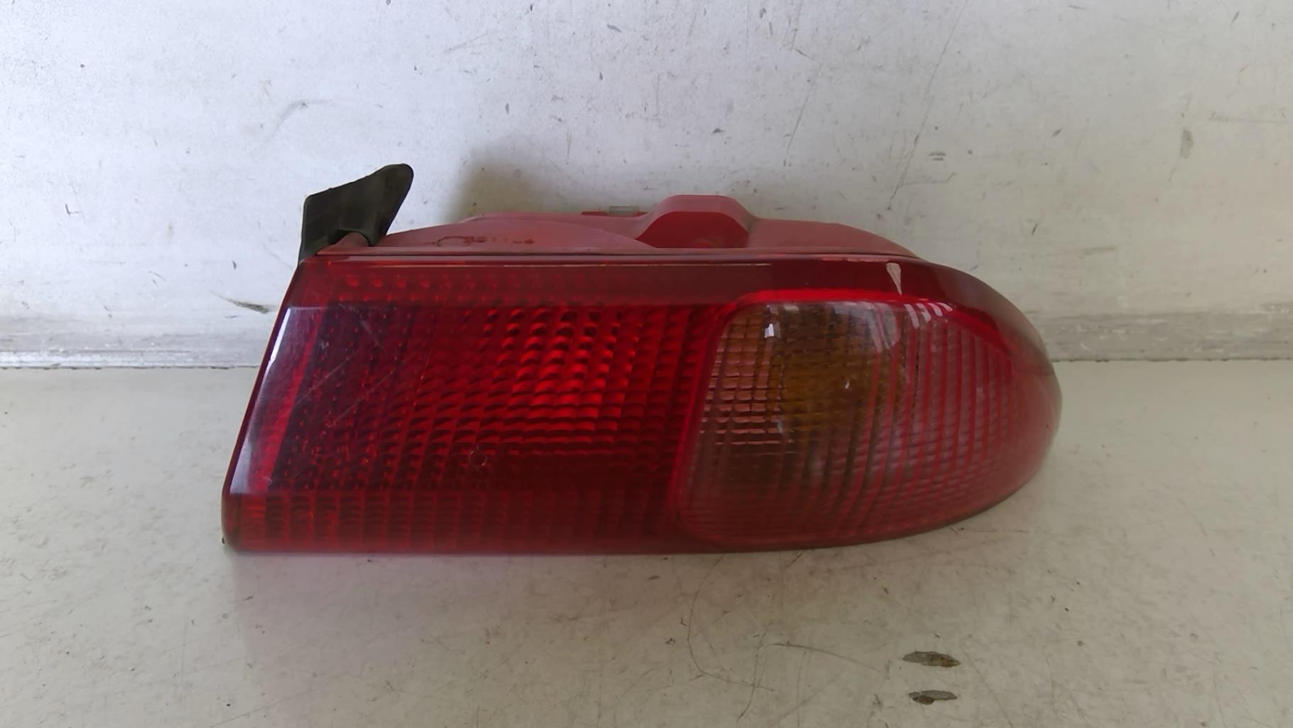 Fanale posteriore principale destro (luci) ALFA ROMEO 156 PHASE 2 BREAK Diésel - 1