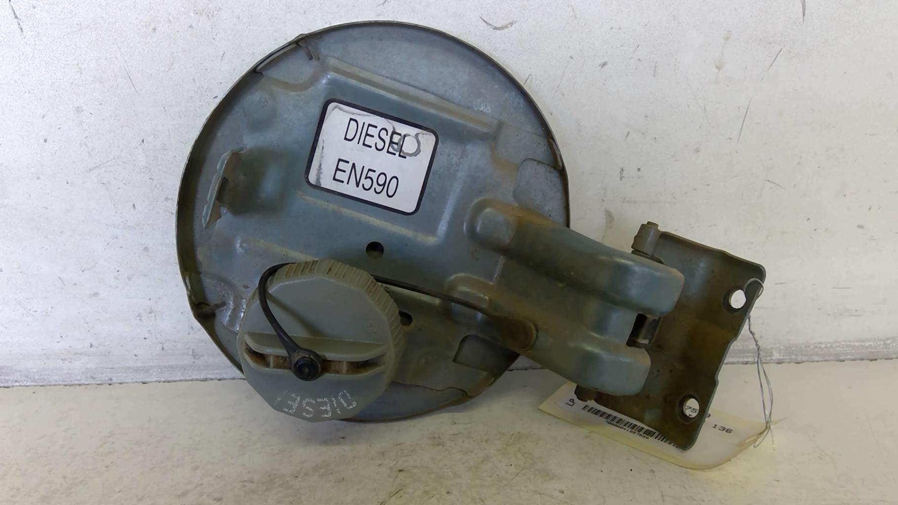 Trappe d'essence MITSUBISHI L 200 3 Diesel - 1