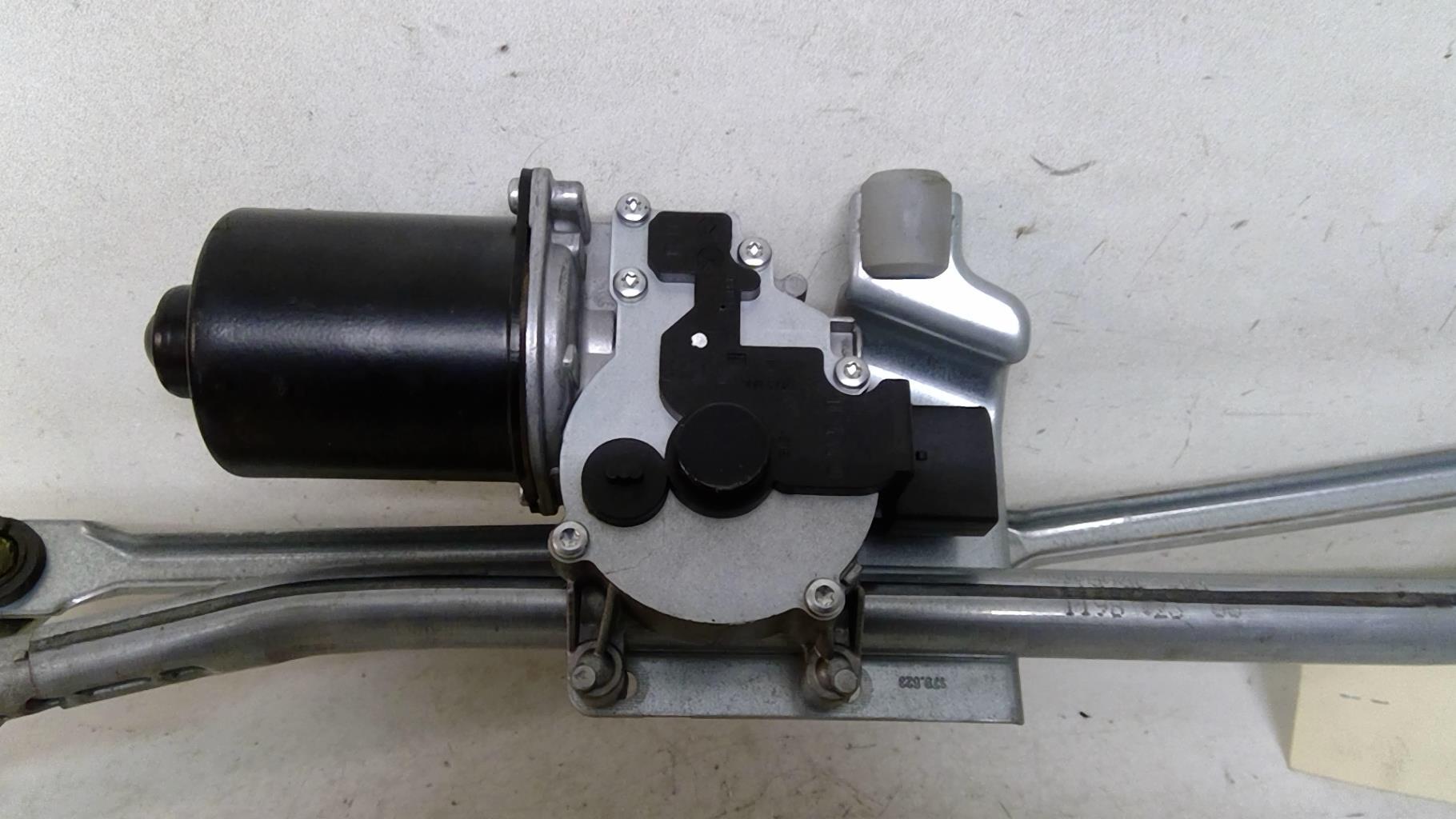Motore tergicristallo anteriore BMW SERIE 1 E87 PHASE 2 Diésel - 1