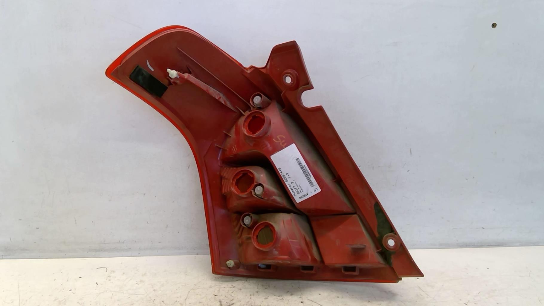 Fanale posteriore principale destro (luci) SUZUKI SWIFT 3 Gasolina - 1