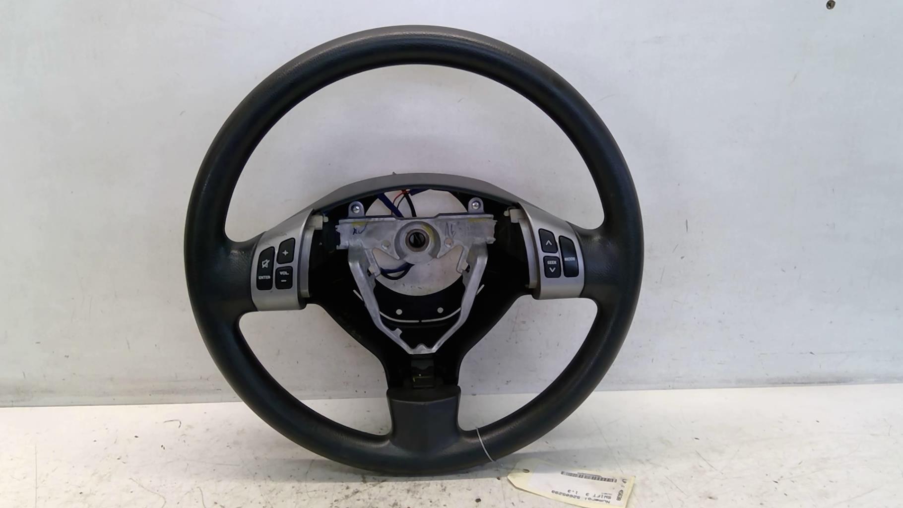 Volant SUZUKI SWIFT 3 Essence - 1