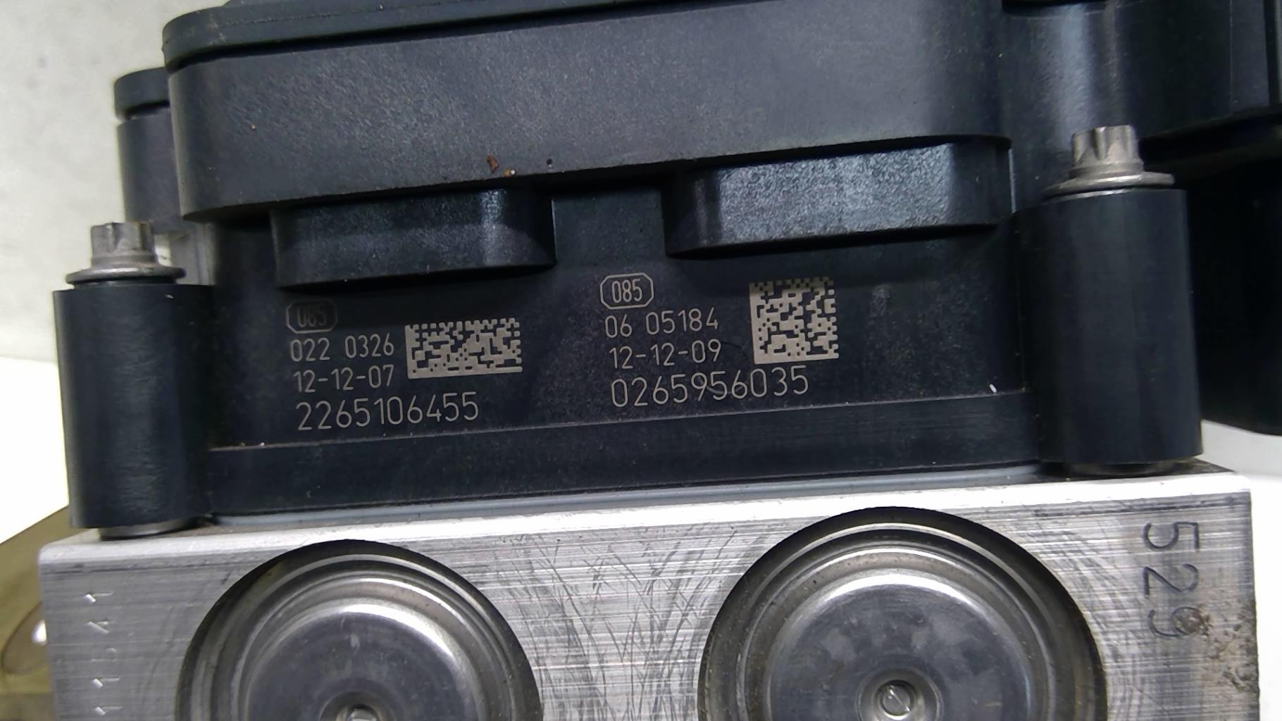 Bloc ABS (freins anti-blocage) RENAULT CLIO 4 PHASE 1 Diesel - 1