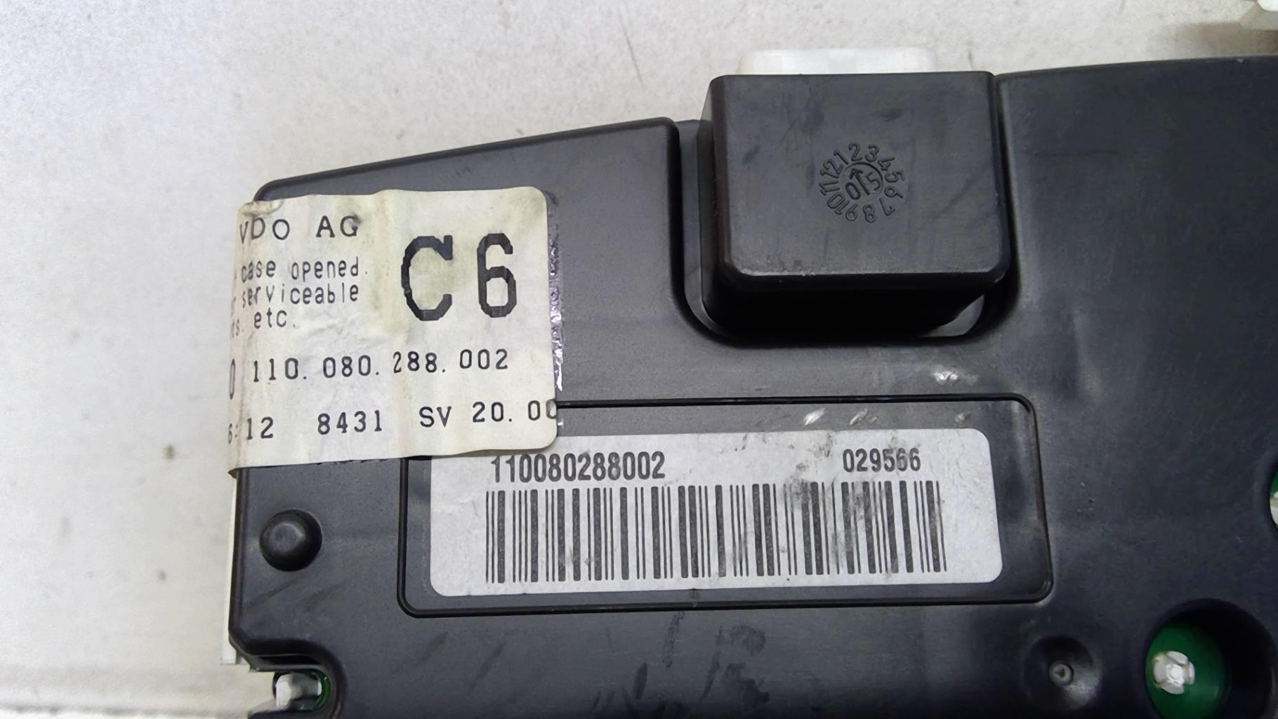 Compteur TOYOTA COROLLA 10 PHASE 2 Diesel - 1