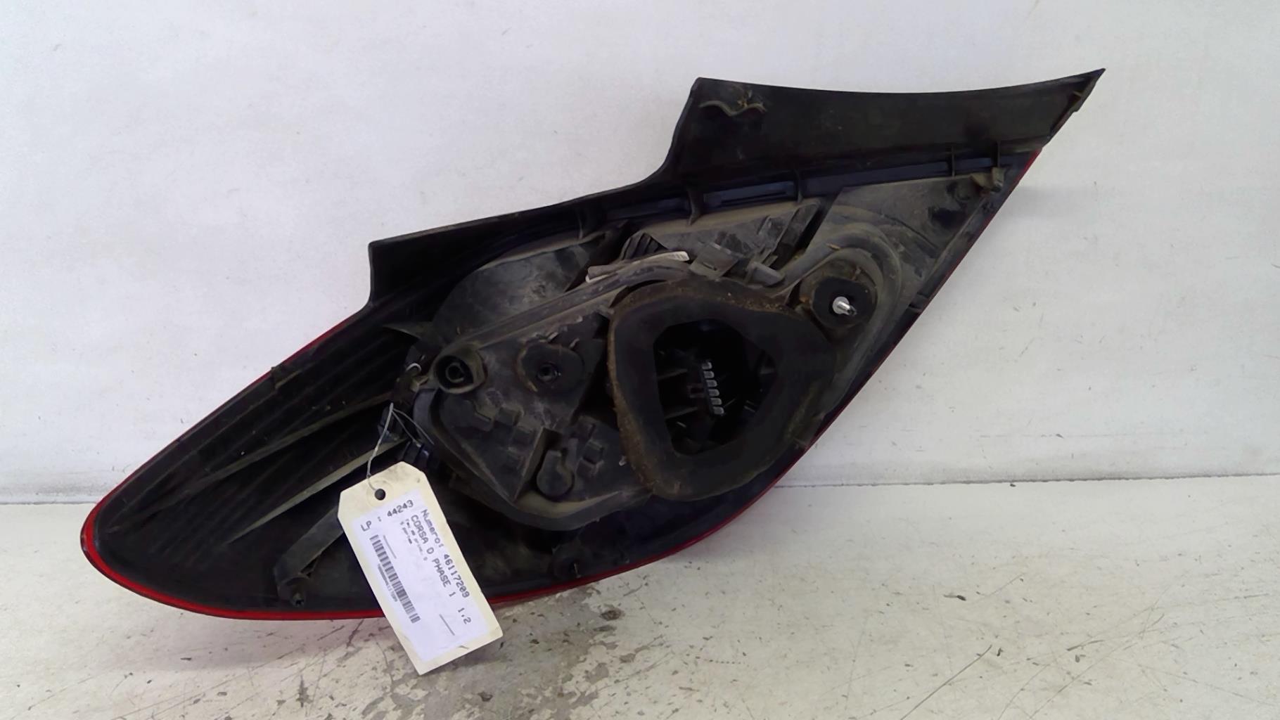 Fanale posteriore principale destro (luci) OPEL CORSA D PHASE 1 Diésel - 1