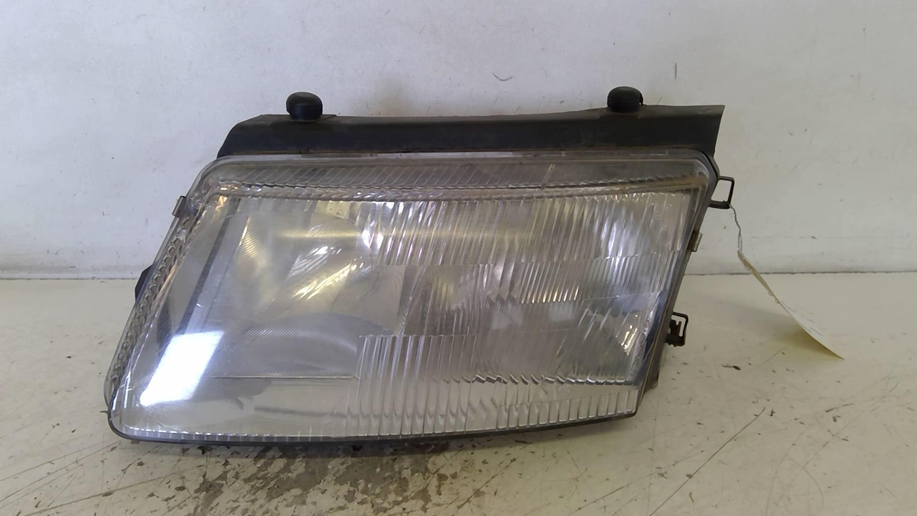 Gruppo ottico anteriore principale sinistro (luci)(faro) VOLKSWAGEN PASSAT 4 PHASE 1  - 1