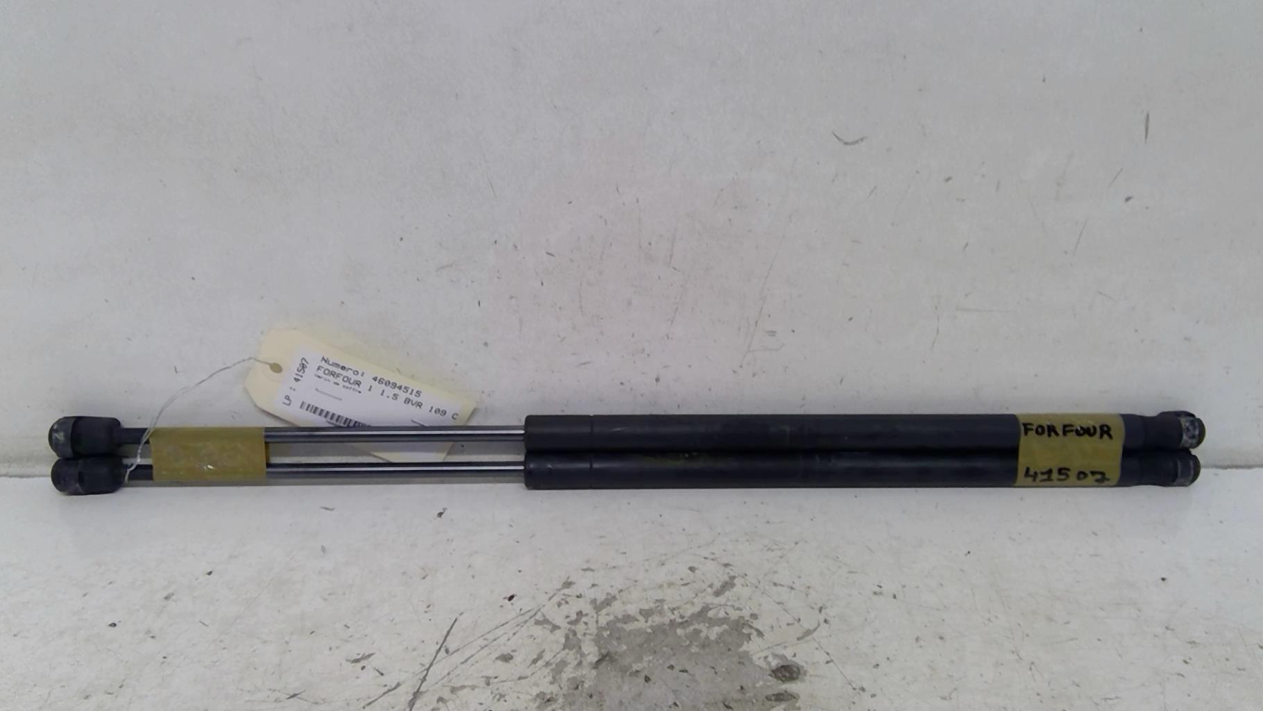Verin de coffre SMART FORFOUR 1 Essence - 1