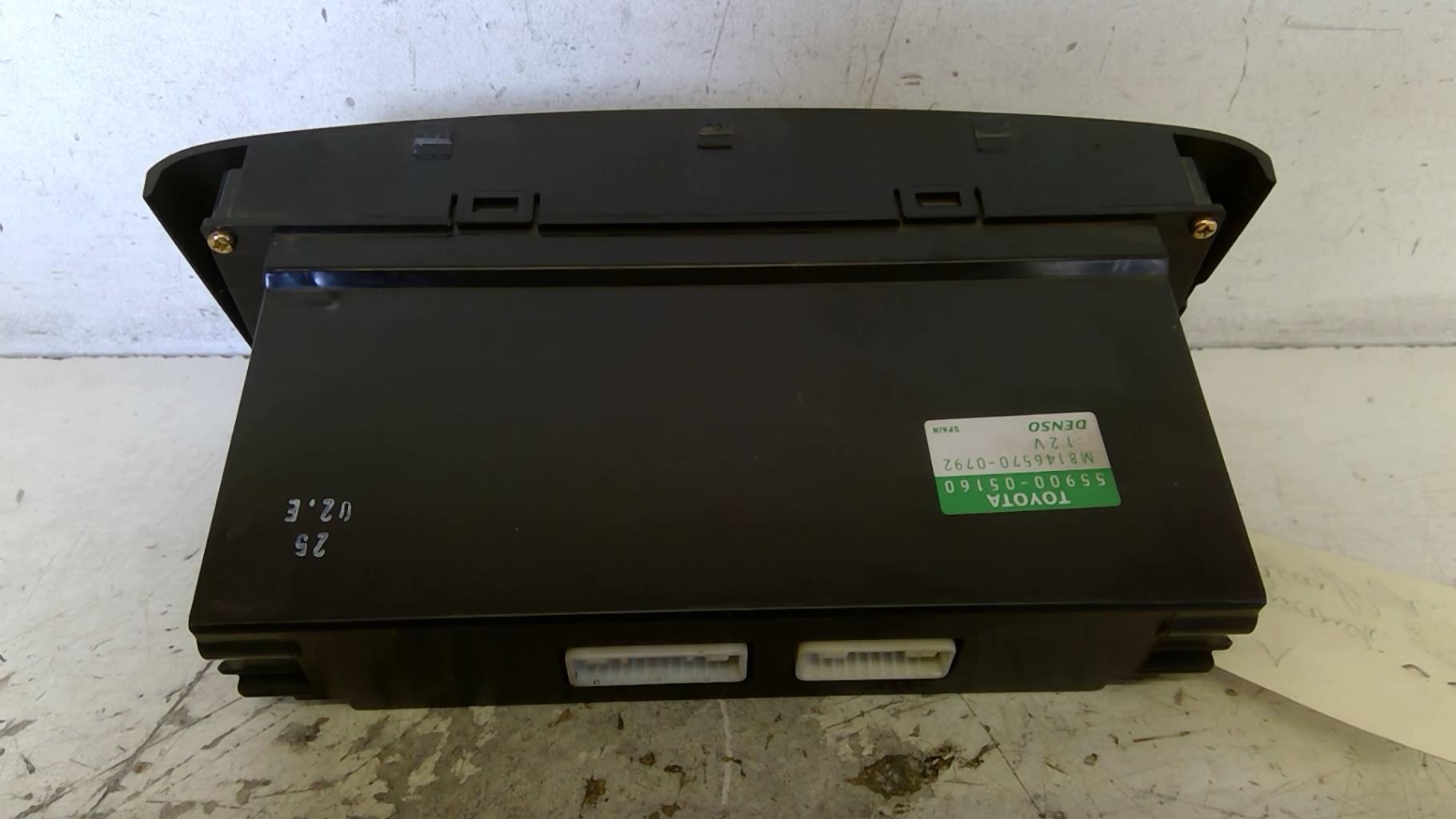 Commande chauffage TOYOTA AVENSIS 2 PHASE 1 Diesel - 1