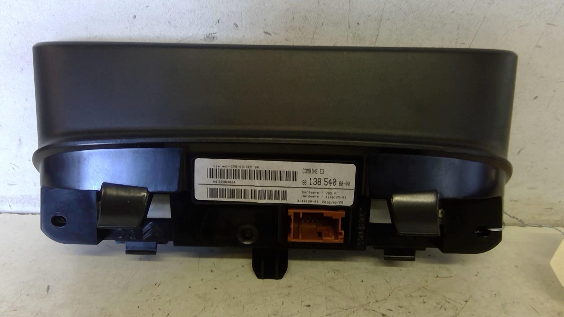Compteur CITROEN C4 CACTUS Essence - 1
