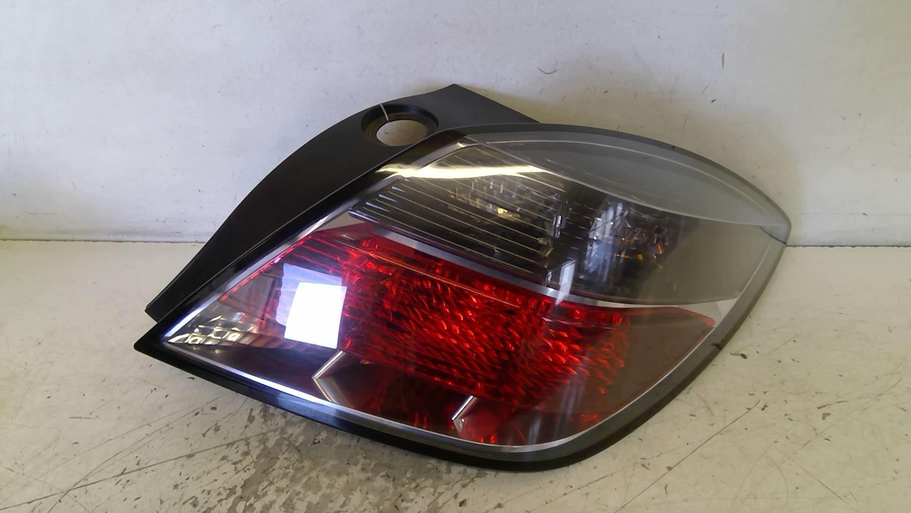 Fanale posteriore principale destro (luci) OPEL ASTRA H GTC PHASE 1  - 1