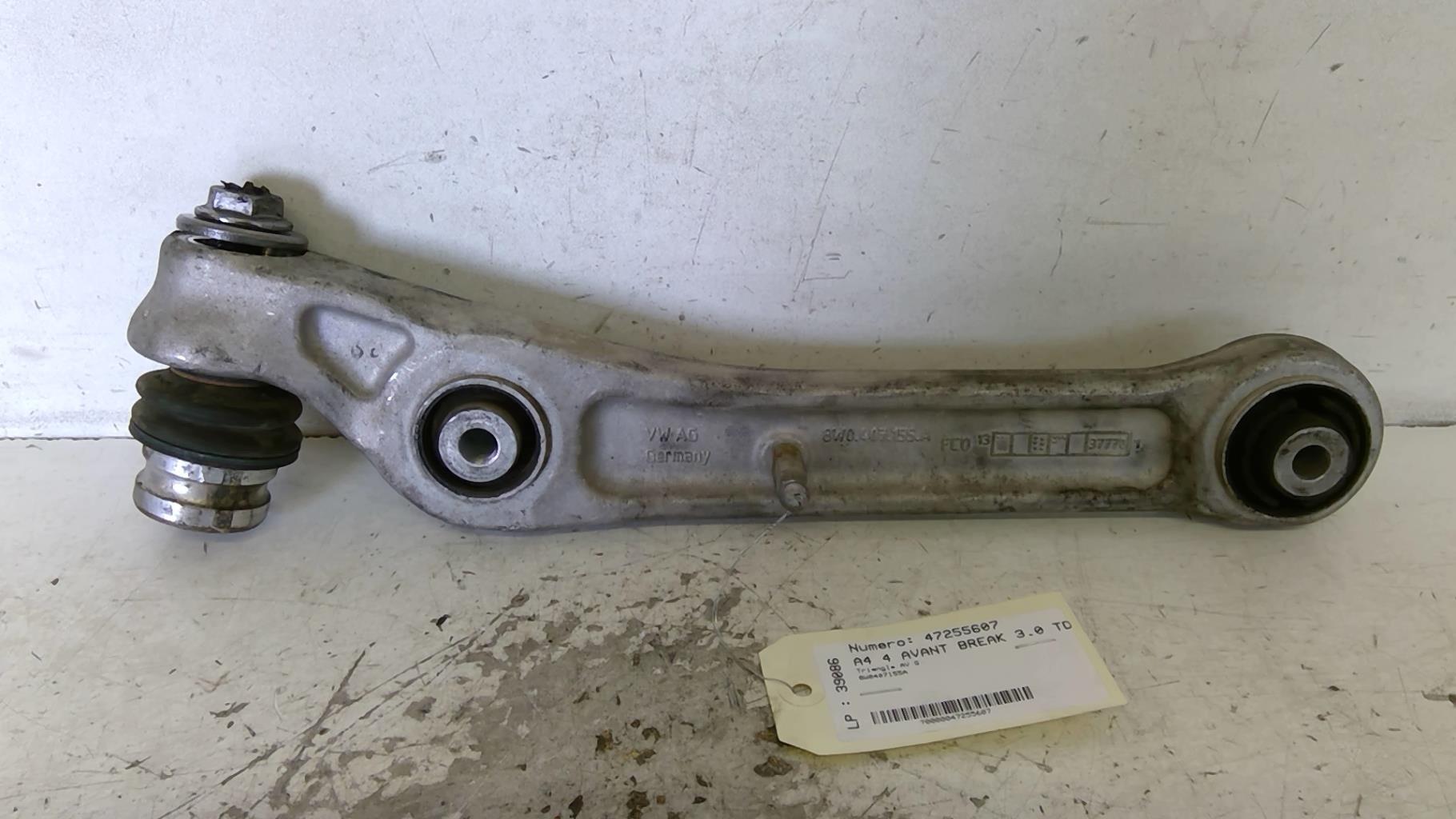 Triangle avant gauche AUDI A4 4 AVANT PHASE 1 BREAK Diesel - 1