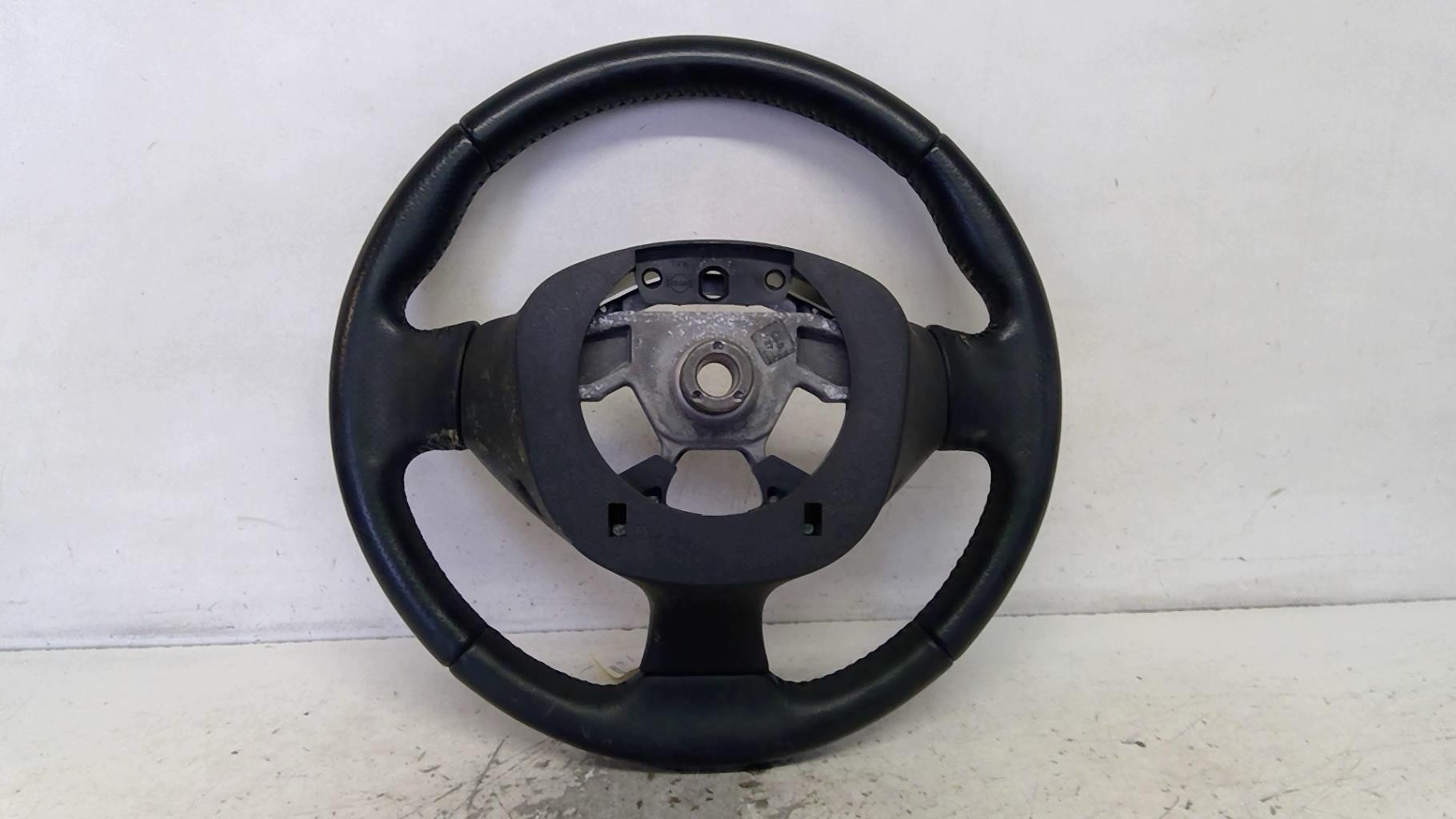 Volant NISSAN JUKE 1 PHASE 1 Diesel - 1