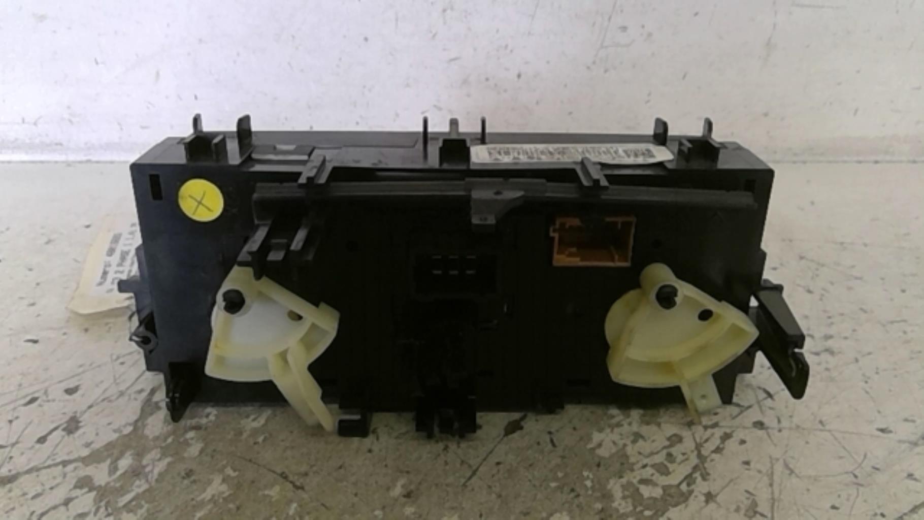 Commande chauffage CITROEN C3 2 PHASE 1 Essence - 1