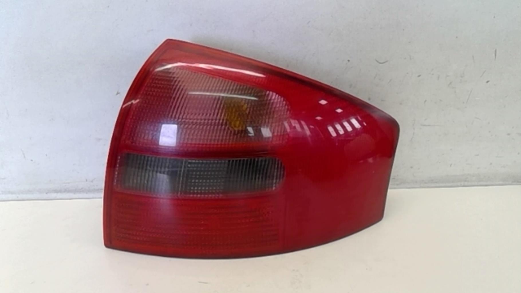 Fanale posteriore principale destro (luci) AUDI A6 2 PHASE 1  - 1