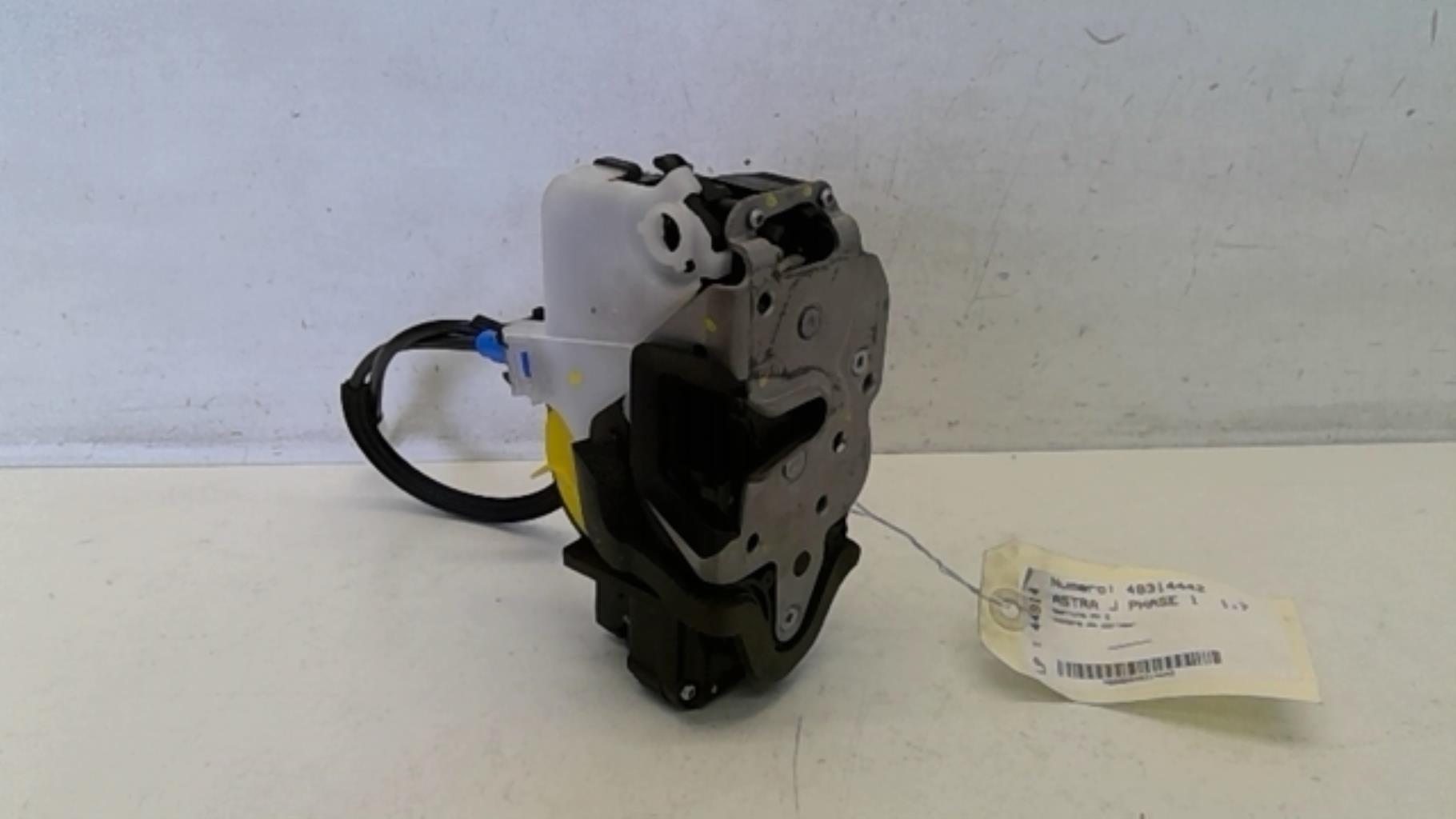 Serrure avant gauche OPEL ASTRA J PHASE 1 Diesel - 1