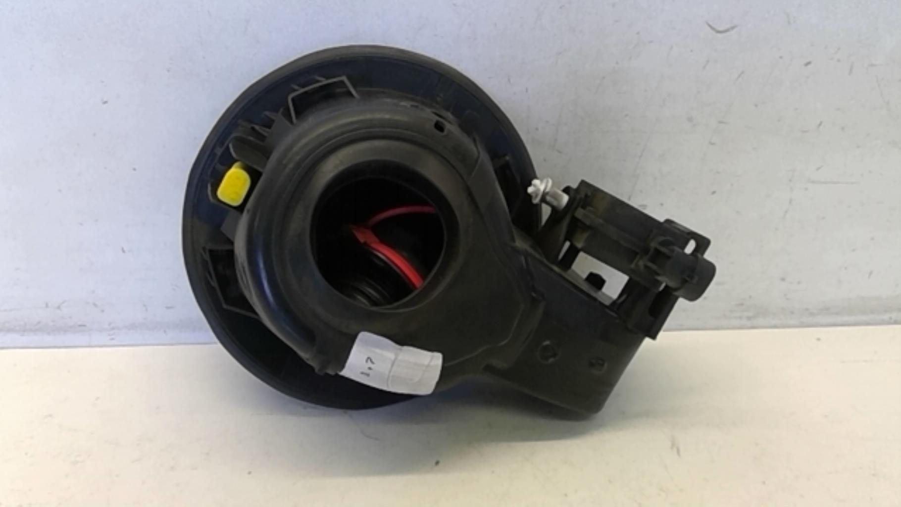 Trappe d'essence OPEL ASTRA J PHASE 1 Diesel - 1