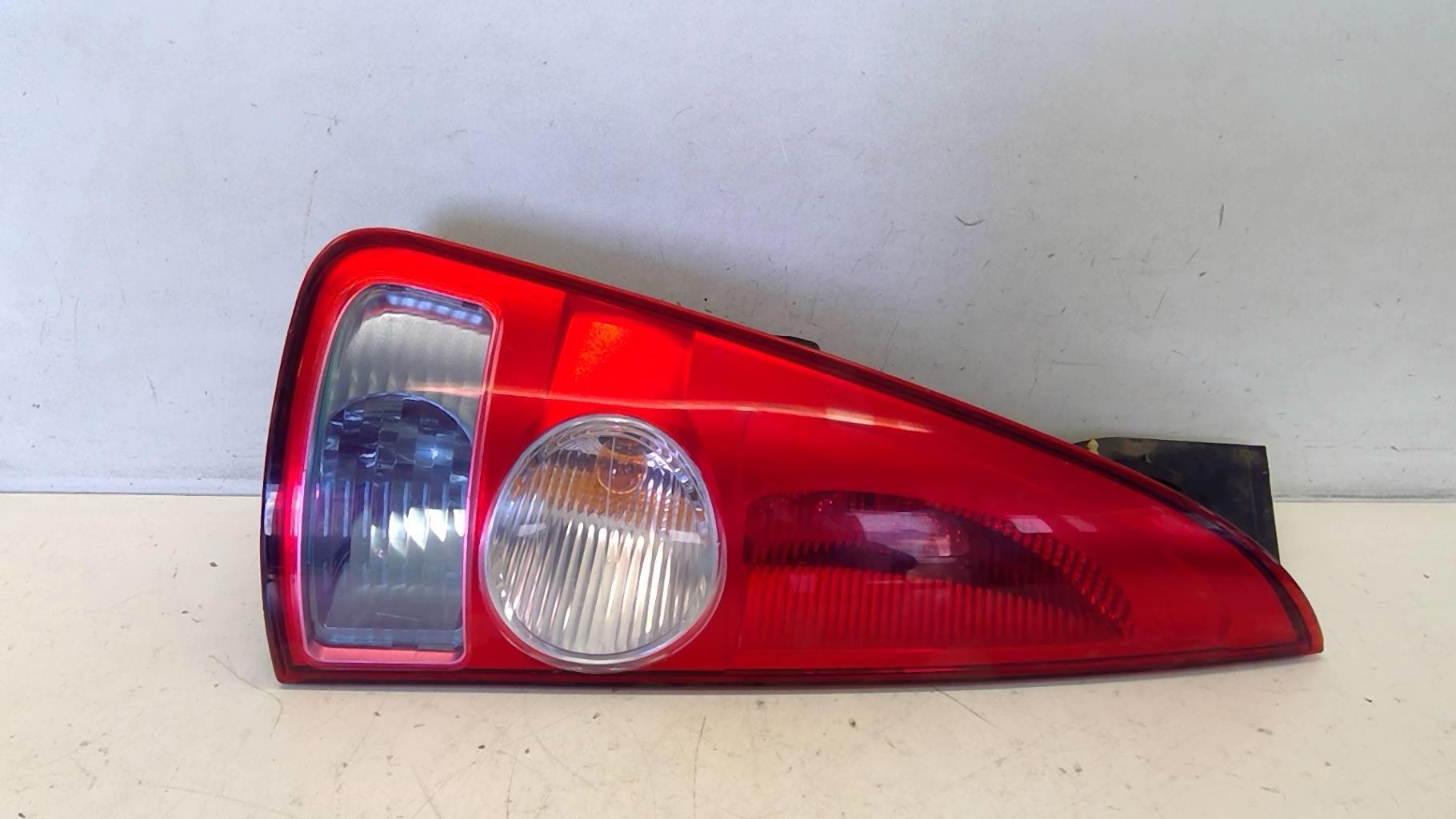 Fanale posteriore principale sinistro (luci) RENAULT ESPACE 4 PHASE 1 Diésel - 1