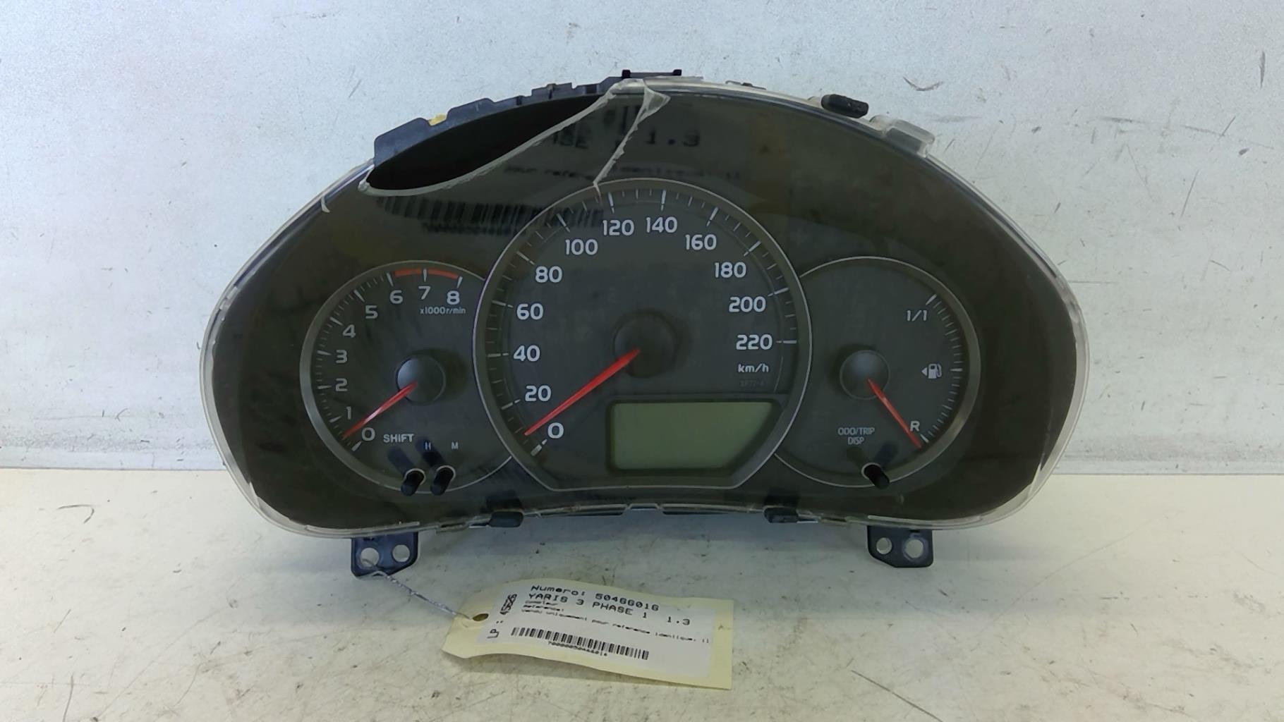 Compteur TOYOTA YARIS 3 PHASE 1 Essence - 1