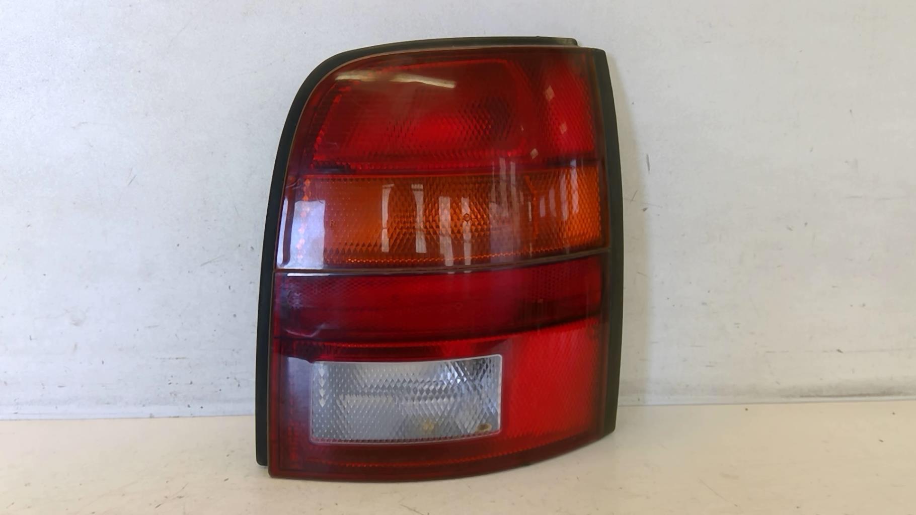 Fanale posteriore principale destro (luci) NISSAN MICRA 2 PHASE 2  - 1