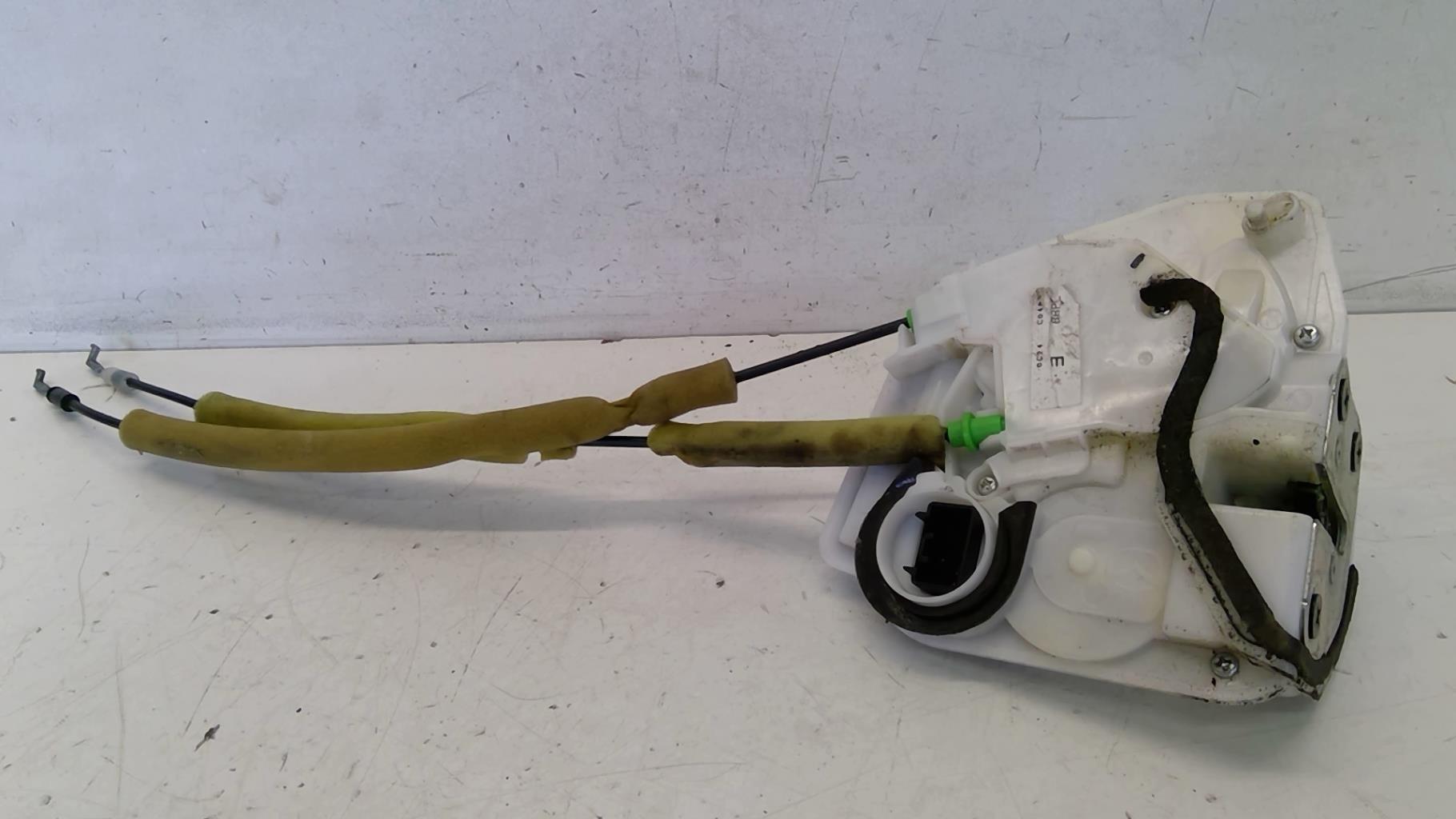 Serrure arriere gauche MAZDA 3 2 PHASE 1 Essence - 1