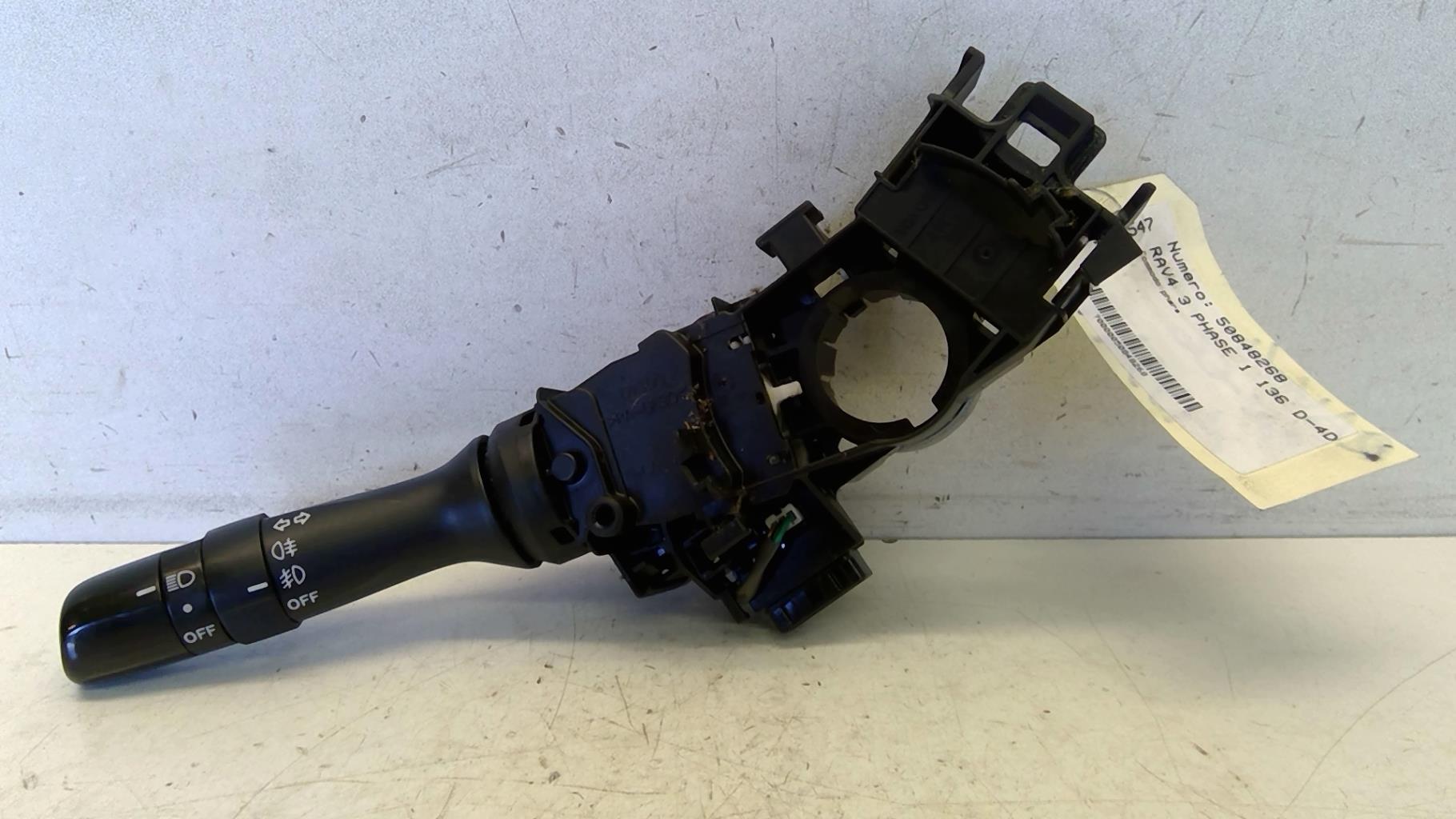 Commodo phare TOYOTA RAV4 3 PHASE 1 Diesel - 1