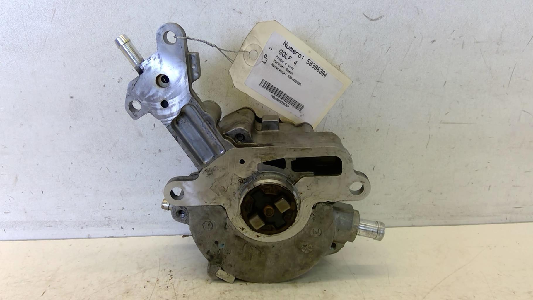 Pompe à vide VOLKSWAGEN GOLF 4  - 1